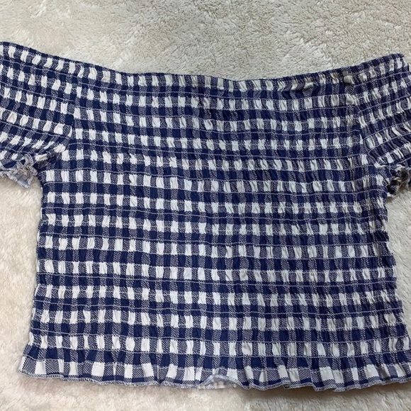 crop top - Picture 3 of 4